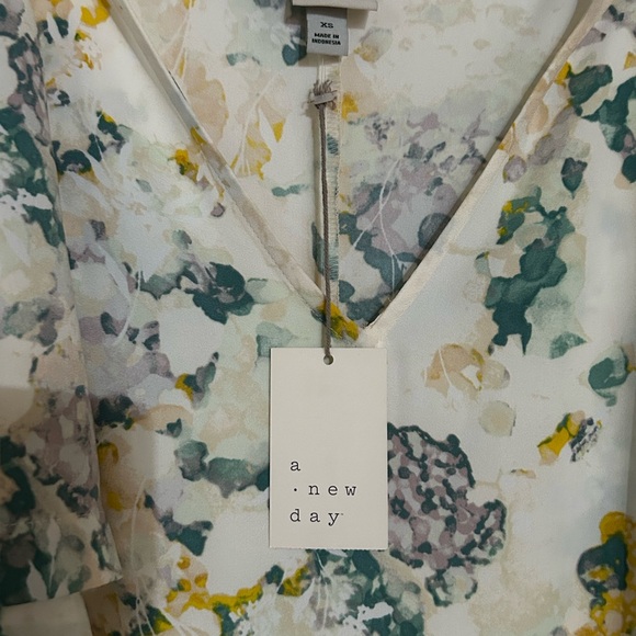 NWT A.NEW.DAY Women's Floral Short Sleeve Ruffle Hem DressㅣSize XSㅣMiniㅣNWT - Picture 4 of 7